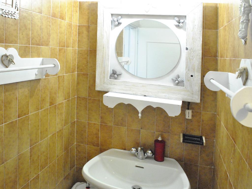 Appartamenti Le Mongolfiere Malè Quarto foto